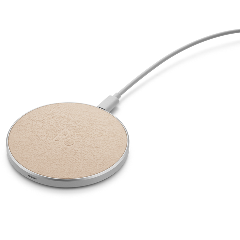 Bang & Olufsen BeoPlay Qi Kablosuz Şarj Pedi Bej Renk